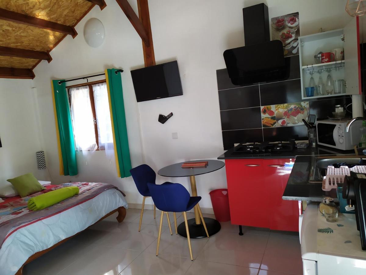 Le Cypres Apartment Cilaos Exterior photo