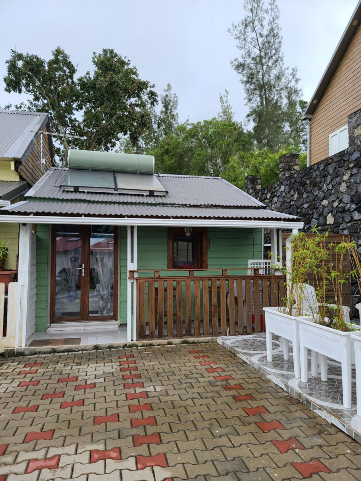 Le Cypres Apartment Cilaos Exterior photo