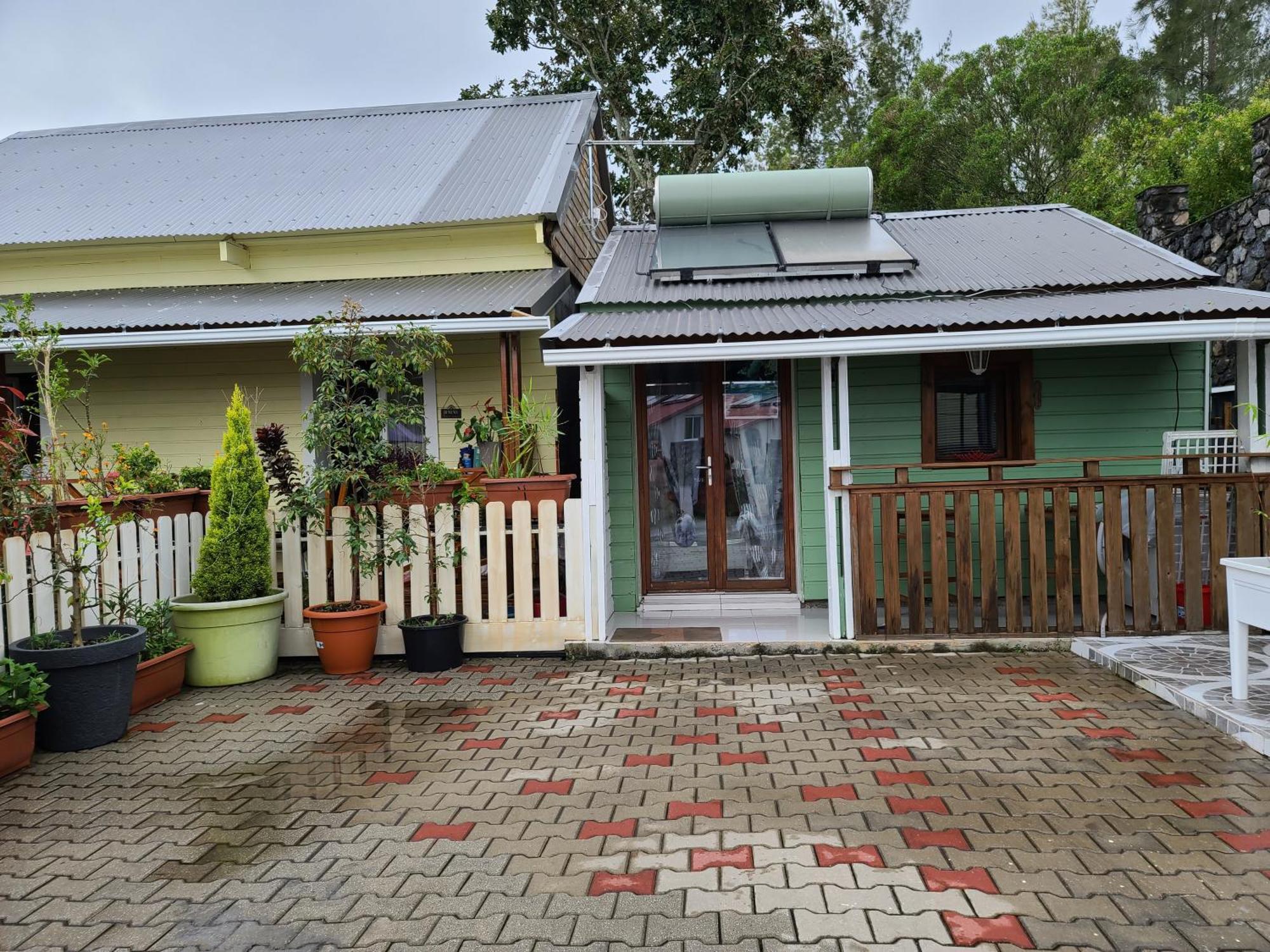 Le Cypres Apartment Cilaos Exterior photo